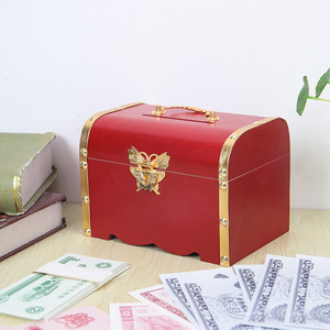 Caja de Ahorros de Madera Roja, Cofre del Tesoro de Madera Maciza con Detalles Dorados, Caja de Almacenamiento con Cerradura para Niños - Product Image 3