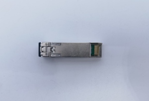 TSFP28-32G-SWL Brocade XBR-000212 57-1000333-01 อุปกรณ์รับส่งสัญญาณไฟเบอร์ออปติก 32G ที่ใช้งานร่วมกันได้สำหรับสวิตช์ไฟเบอร์แชนแนลของ Brocade - Product Image 1