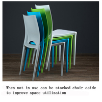 Chaises en plastique noir pour événements, chaises empilables, production rapide de moules en plastique par injection
