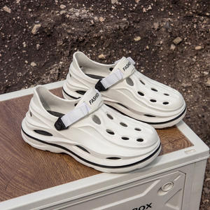 Sandales décontractées de plage pour hommes, style 2026, épaisses, antidérapantes, à semelle souple, respirantes, pour sports de plein air et usage domestique - Product Image 6