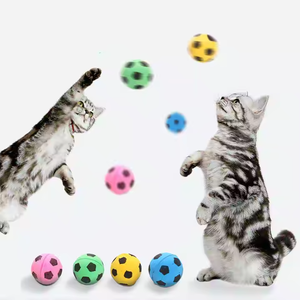 Colorato in Silicone schiuma Golf e calcio gatto spugna palla giocattoli per i gatti masticare gioco interattivo palle di gatto giocattolo - Product Image 1