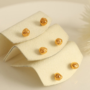 Boucles d'oreilles à billes dorées, forme sphérique irrégulière, unisexe, à porter au quotidien, bijoux fins EH783 - Product Image 2