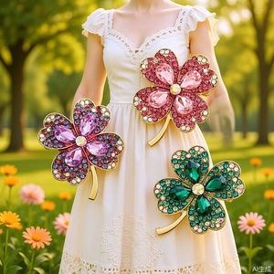 Broches de Moda con Trébol de Cuatro Hojas y Diamantes de Imitación, Accesorio de Fiesta para Mujer, Aleación de Zinc, Engaste de Garra, Rosa, Morado, Verde, 4.5x3.5cm - Product Image 1