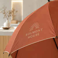 Parapluie de golf pliant manuel de luxe, résistant au vent 60 mph, en tissu 210T imperméable, 30 pouces, 8 baleines, personnalisable, avec poignée en bois massif