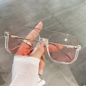 Lunettes de <span class=keywords><strong>soleil</strong></span> polarisées carrées unisexes 2026 – Tendance, luxe, logo personnalisable, accessoires de mode, accessoires de plage, protection UV400, légères - Product Image 6