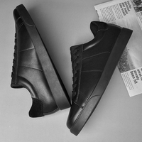 Nouvelles baskets en cuir véritable pour hommes, style minimaliste noir et blanc, chaussures décontractées basses, confortables pour la marche, idéales pour le bureau et le quotidien