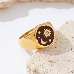 แหวนสแตนเลสชุบทอง PVD ลายพระอาทิตย์และพระจันทร์ แฟชั่นขายส่งสุดฮิต รุ่น Hope 2026 - Product Image 4