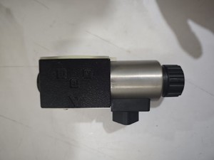 Válvula Solenoide Direccional ATOS DHE-0631/2 10 - Product Image 3
