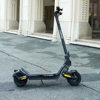 Trottinette électrique CUNFON RS500 avec certification ABE, 500W, 48V, 13Ah, roues de 9,5 pouces, vitesse maximale de 40 km/h, autonomie de 40 km, freins à disque avant et arrière.