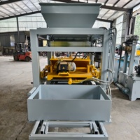 Machine à fabriquer des blocs par vibration hydraulique, équipement de fabrication de briques creuses et pleines en béton