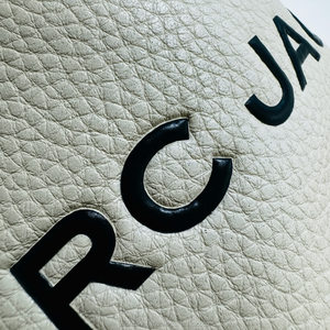 Pegatinas de logotipo de silicona elevadas 3D personalizadas duraderas, parches de vinilo de transferencia de calor para ropa, productos de Metal, accesorio de marca de calidad - Product Image 1