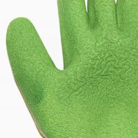 Gants de sécurité pour jeunes SUNCEND personnalisables en gros, haute qualité, 13 jauges, en polyester, avec paume enduite de mousse de latex verte et doublure jaune