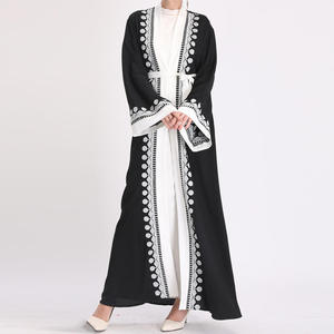 Abaya Aperta di Moda Musulmana 2023 con Ricamo Floreale, Cardigan Mediorientale Ricamato, Veste Lunga da Donna, <span class=keywords><strong>Abbigliamento</strong></span> <span class=keywords><strong>Islamico</strong></span> - Product Image 2