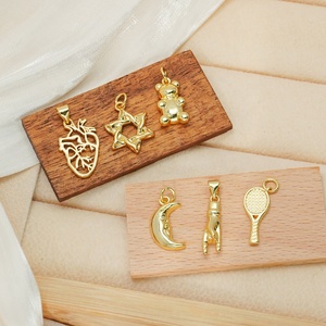 Ciondoli in oro lucido 18K con ciondoli geometrici a forma di cuore con angelo dinosauro e aeroplano ciondoli per gioielli che fanno <span class=keywords><strong>collana</strong></span> - Product Image 4