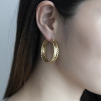 Nouveauté 2021 Boucles d'oreilles créoles grandes en acier inoxydable plaqué or avec chaîne torsadée
