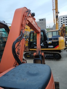 Excavadora de cadenas Hitachi ZX75 al mejor precio, excavadora de 7.5 toneladas, en buen estado y potente, EX60-5 EX120-5 EX200-5 ZX120 ZX200 ZX240 - Product Image 5