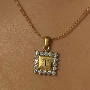 Diamant Alphabet Rectangle Pendentif Collier Femmes <span class=keywords><strong>En</strong></span> Acier Inoxydable Bijoux Lettre Collier avec <span class=keywords><strong>Initiale</strong></span> collier <span class=keywords><strong>initiale</strong></span> lettre - Product Image 5