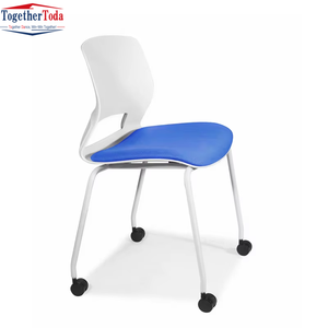Chaise roulante empilable en plastique durable, moderne, stable, colorée et minimaliste pour les espaces jeunesse (vente en gros) - Product Image 4