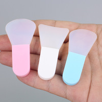 Nouveau maquillage outil facial Portable Mini beauté Silicone souple comme brosse manche court masque facial brosse