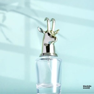 Flacon de parfum en verre de qualité supérieure en forme de tête de cerf, flacon pulvérisateur vide en cristal pour emballage de parfum, disponible à la vente - Product Image 3