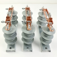 Sectionneur extérieur haute tension 11kV 33kV GW9, 2 pôles, 200A 400A 630A, 50/60Hz, céramique/caoutchouc silicone