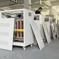 Régulateur de tension automatique triphasé à enroulement en cuivre 100 kVA |   98% d'efficacité élevée, écran LCD |   Certifié CE et ISO9001