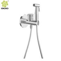 Système de bidet mural au design épuré avec mitigeur et interrupteur de sécurité, douche hygiénique brossée