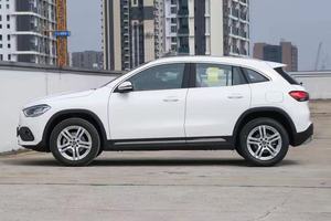 <span class=keywords><strong>Mercedes</strong></span>-Benz <span class=keywords><strong>GLA</strong></span> 180 2021, 5 Puertas, 5 Asientos, SUV de Lujo, Gran Espacio, Bajo Kilometraje, Volante a la Izquierda, Techo Solar, Disponible en Fábrica - Product Image 4