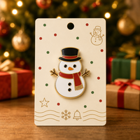 Broche Pin'sseur Bonhomme de Neige Unique en Émail Souple 2D, Plaqué Or, Bijoux de Noël, Vente en Gros, Badges Métalliques Personnalisés, Fabrication OEM