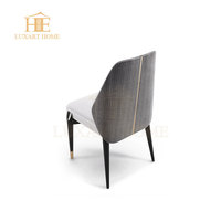 Chaise de salle à manger moderne de luxe avec pieds en bois massif Design moderne pour la maison, l'appartement, l'hôtel ou la villa