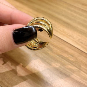 2025 Simple nouvelle bague double couche en acier inoxydable doré pour femme - Product Image 6