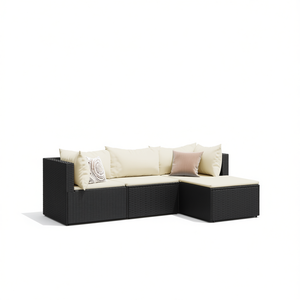 Set Lounge da Esterno in Rattan Nero con Cuscini Crema - Sedute Contemporanee per Uso Residenziale - Product Image 1
