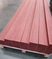 Plancher composite imperméable de conception moderne en vente chaude 2026 pour les sols extérieurs pour les mariages et les sols en WPC