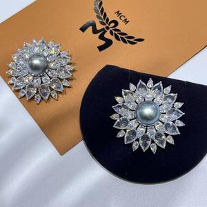 Internet Celebrity's Popular Tahiti <b>Fashion</b> Crystal <b>Brooch</b> Sunflower Seawater Jewelry Water Droplet Crystal Chest Flower <b>Brooch</b> - Product Image 1