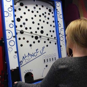 <span class=keywords><strong>Jeu</strong></span> d'équilibre d'intérieur personnalisé boule qui tombe panneau mural labyrinthe pour fête ou carnaval Construction en bois - Product Image 4