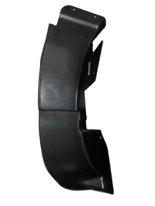 مكون بلاستيكي أسود مصنوع بتقنية التشكيل بالتفريغ لواقي الطين في المركبات بتصميم هيكل منحني - Product Image 4