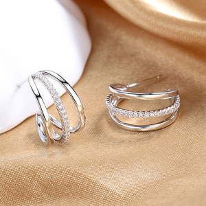 Orecchini a Cerchio a Forma di C alla Moda per Donne, Accessori per Orecchie a Strati per Uso Quotidiano - Product Image 2