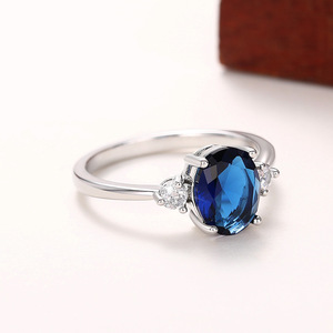Anillo Ovalado con Gema Azul para Mujer, Joyería Elegante y de Lujo para el Dedo - Product Image 1