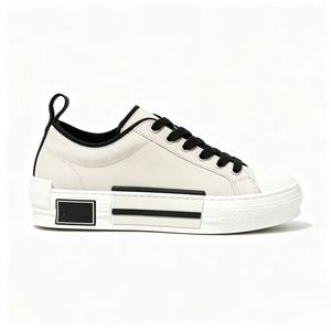 Baskets blanches et noires en PU à lacets avec semelle extérieure en caoutchouc, bout rond, chaussures décontractées pour toutes les saisons - Product Image 3