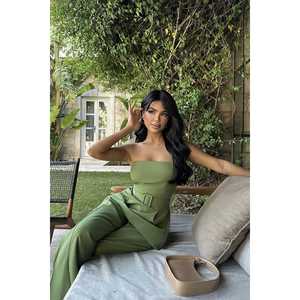 Conjunto Casual de Calle para Mujer, Color Verde Betty, con Cinturón, Talla Única, Corte Ajustado, Top y Pantalones Cortos de Lana y Algodón, Diseño Liso - Product Image 2