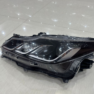 AURON Nouveau Phare Avant LED 32V 60W pour Rétrofit et Amélioration 2019-2021, Construction en Aluminium, Lumière Blanche 6000K, Compatible - Product Image 3