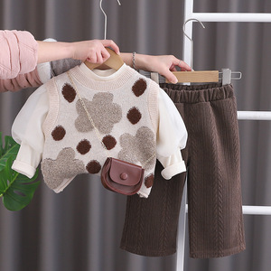 Vêtements pour bébé, style coréen, ensemble trois pièces pour <span class=keywords><strong>fille</strong></span>, coton traité pour adoucir la peau, motif floral chic, printemps automne, <span class=keywords><strong>mode</strong></span> - Product Image 2