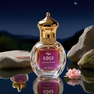 Perfume de Lujo Elegante en Botella Blanca de 55 ml, Detalles en Oro Rosa, Patrones Grabados Intrincados, Fragancia para Mujer de Larga Duración - Product Image 6