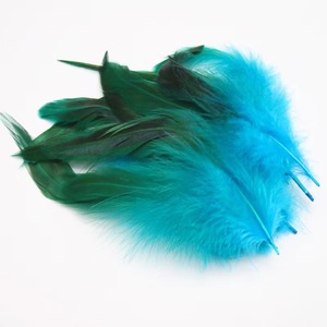 Plumas <span class=keywords><strong>de</strong></span> Gallo Teñidas <span class=keywords><strong>de</strong></span> Morado <span class=keywords><strong>de</strong></span> 4-6 cm, Venta al por Mayor <span class=keywords><strong>de</strong></span> Fábrica, Aptas para Prendas <span class=keywords><strong>de</strong></span> Vestir, Adornos Coloridos y Manualidades - Product Image 2