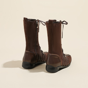 <span class=keywords><strong>Stivali</strong></span> Western Retrò da Donna in <span class=keywords><strong>Camoscio</strong></span> Autunno Inverno 2025 con Lacci, Stivaletti di Nicchia con Tacco Basso, Punta Quadrata e Blocchi di Colore - Product Image 2