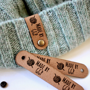 Personalisierte Neue Marken-Etiketten aus PU-Kunstleder mit Gravur, Faltbar, für Kleidung, Handgefertigtes Logo-Lederetikett für Bekleidung, Kleidung, Strickwaren - Product Image 3
