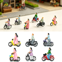 Figurines de cyclistes peintes avec vélos pour micro-paysages et aménagement de scènes routières, construction de dioramas
