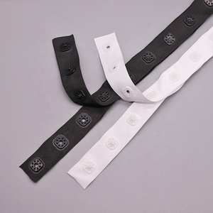 Bán Sỉ Cuộn Băng Dính Nút Bấm Bằng Nhựa Hình Vuông 18*18 <span class=keywords><strong>Mm</strong></span> 18*36 <span class=keywords><strong>Mm</strong></span> Cho Quần Áo Áo Sơ Mi - Product Image 1