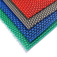 Tapis de sol moderne imperméable et antidérapant en PVC Newblue Tapis d'extérieur à usage domestique pour piscine Rouleau de paille à poils hauts pour l'extérieur