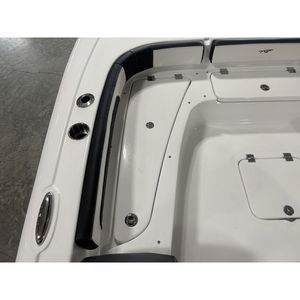 Barco de Pesca TideWater 2300 CB 2026 con Consola Central de Aluminio, Motor de 300HP, para Pesca y Entretenimiento, Exportado - Product Image 1